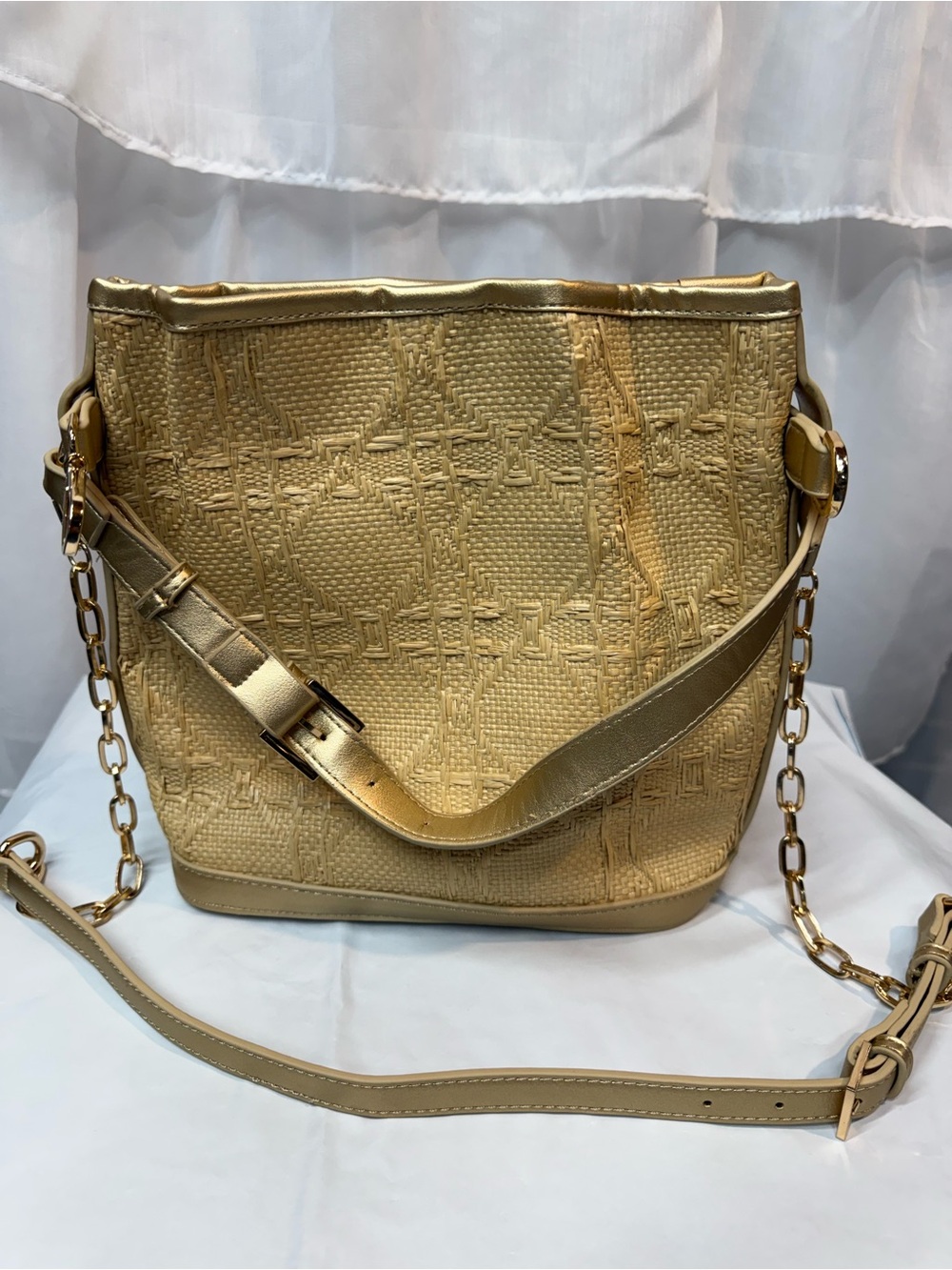 Woven Raffia with Gold Accents, Crossbody or Hand Strap. Easily accessorize.🌸 - Picture 3 of 3